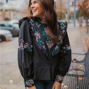 See And Be Seen Embroidered‎ Bohemian Blouse Size M